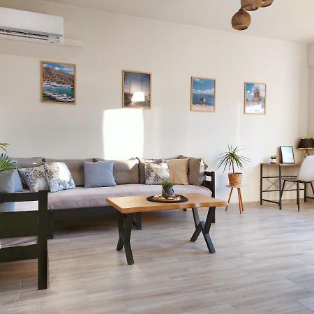Holiday House Heraklion Deluxe 外观 照片